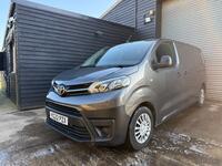 TOYOTA PROACE